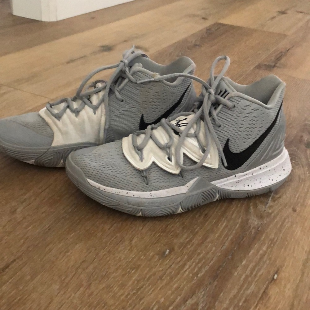 Kyrie Basketball shoes